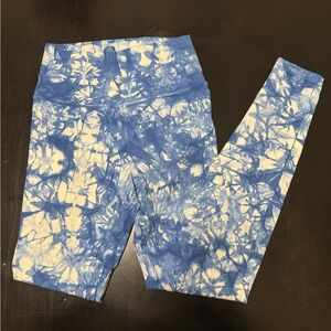 Lululemon Wunder Under Pant (Hi-Rise) Shibori
Shibori Varsity Blue White